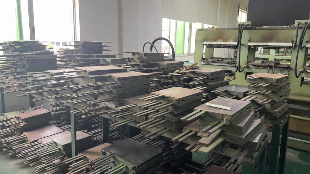 Custom insole molds for OEM and ODM manufacturing